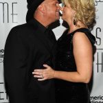 ‘Disrespectful’: Garth Brooks & Trisha Yearwood’s Performance at Jimmy Carter’s Funeral Caused a Stir – Vid